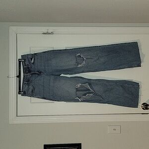 Hollister Distressed High-Rise Vintage Baggy Jean